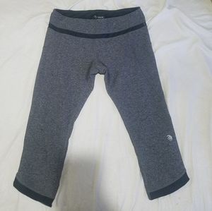 Grey Cropped leggings